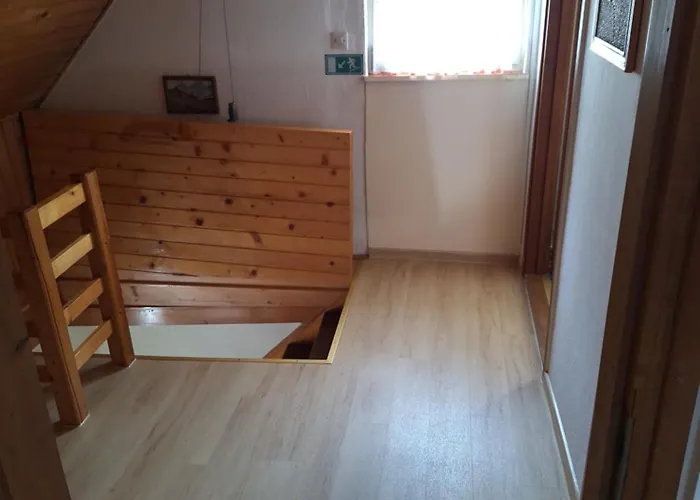 Apartma Pr Martin شقة